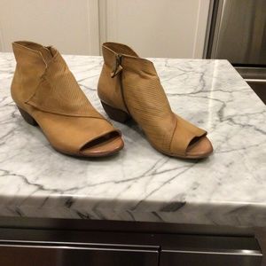 Miz Mooz Camp booties in wheat; size 39